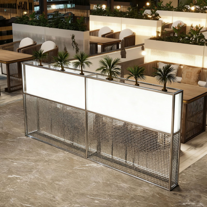 Restaurant Booth Partition Screen, Cafe Private Room, Illuminated Iron Flower Box, Western Restaurant Aisle Green Plant Stand