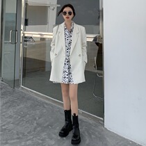 Spring and Autumn 2021 New loose temperament suit jacket design sense minority Autumn white small suit jacket women