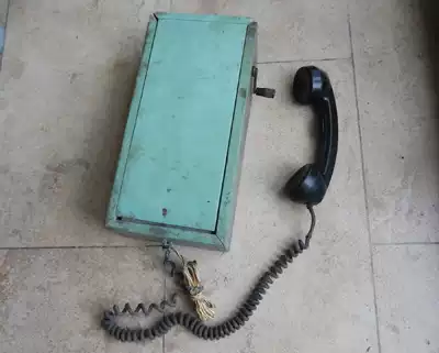 Wooden box old phone Hand-cranked telephone Magnetic telephone