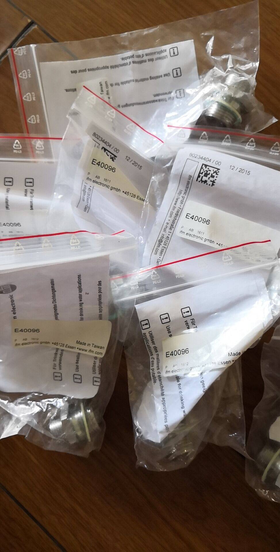 IFM new original E40096 E40098 E40098 E40124 E40099 E30050