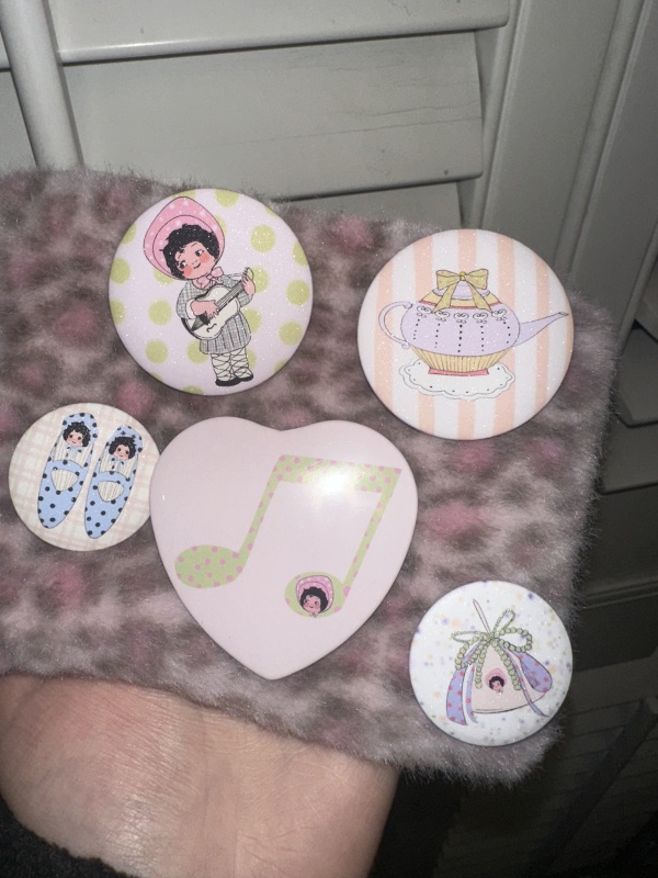 Cloudy Days Are Also Filled with Little Pink Details~ Badges