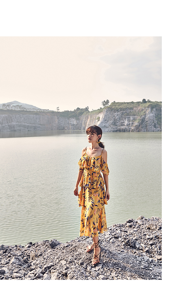 Váy đầm voan hoa Nara Beach Dress nữ mùa hè 2018 New Beach Holiday Halter Beach Dress đầm dài đi biển
