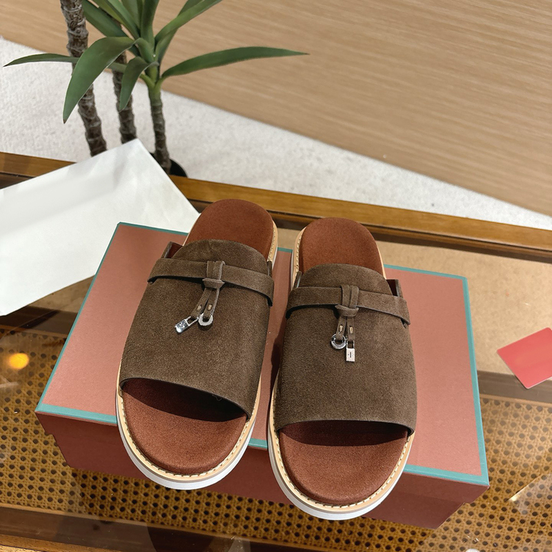 Men's Genuine Leather Matte Slip-On Sandals, Flat-Soled, Fashionable and Trendy, Comfortable, Lp British Style, Summer 2026 European Collection