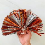 La La Flower Ball Auangrala Team, держащая цветы La La La La La La La Late Dance Performance Color