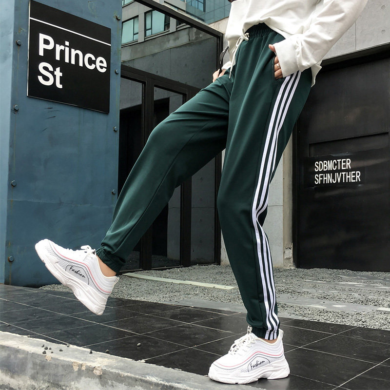 Spring Autumn Season Inner Hitch Pants Woman Outside Wearing Thin Loose Casual Side Three Bars College Wind Sports Bouquet Leggings 90% Pants