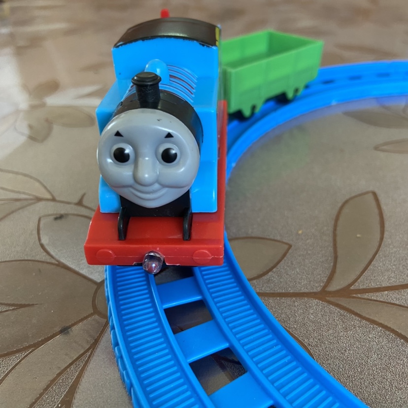 Real Electric Toma Sound Light Small Train Track Suit Toy Children Boy Puzzle 100 Changing Tracks 3-year-old-Taobao