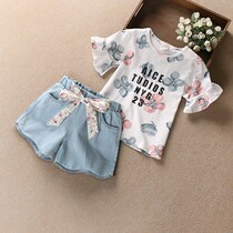 Girls summer suit Western style fashionable childrens clothing Childrens summer Korean version of the T-shirt large childrens denim shorts two-piece set