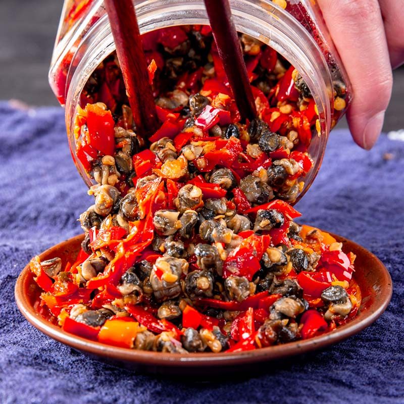 Spicy snail meat mixed rice dishes cooked food Field snail meat ready-to-eat canned food chili screw meat Hunan specialty