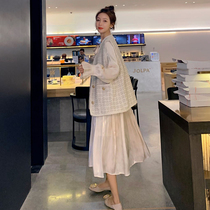 Pregnant womens small fragrant wind vest jumpsuit skirt suit spring and autumn dress belly does not show up fashion two-piece set