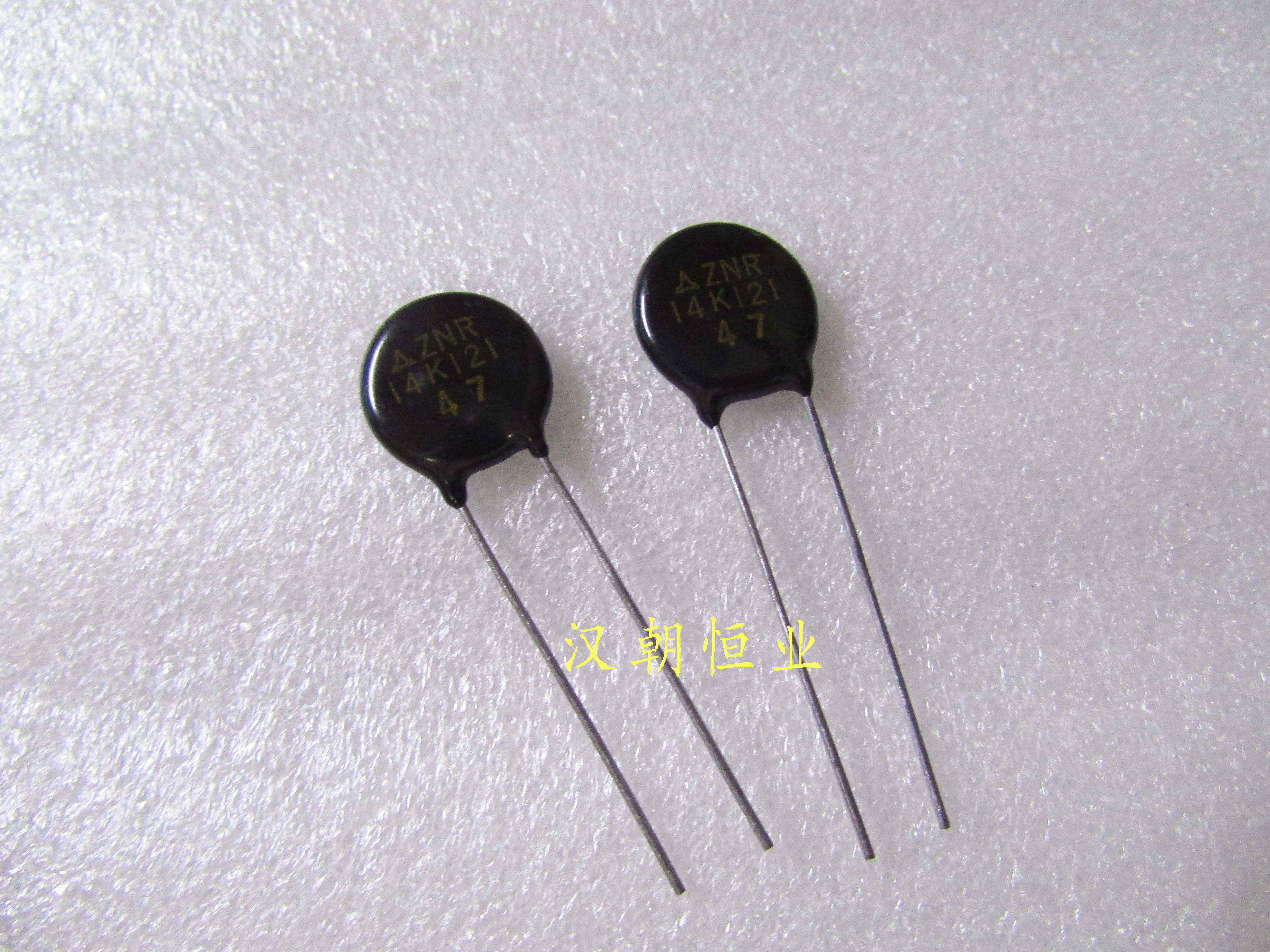 ZNR14K121U ZNR14K121U V14121 120V sheet diameter 14mm Japanese varistor