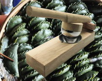 Do hand-made glutinous rice cake Qingming fruit skin mold Ai Ye rice steamed rice cake press cake machine snow Mei Niang artifact