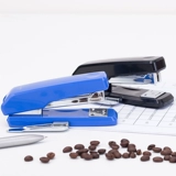 Deli 0309 Mail Piccapers Машина бронирования 24/6 Вращающийся металлический код.