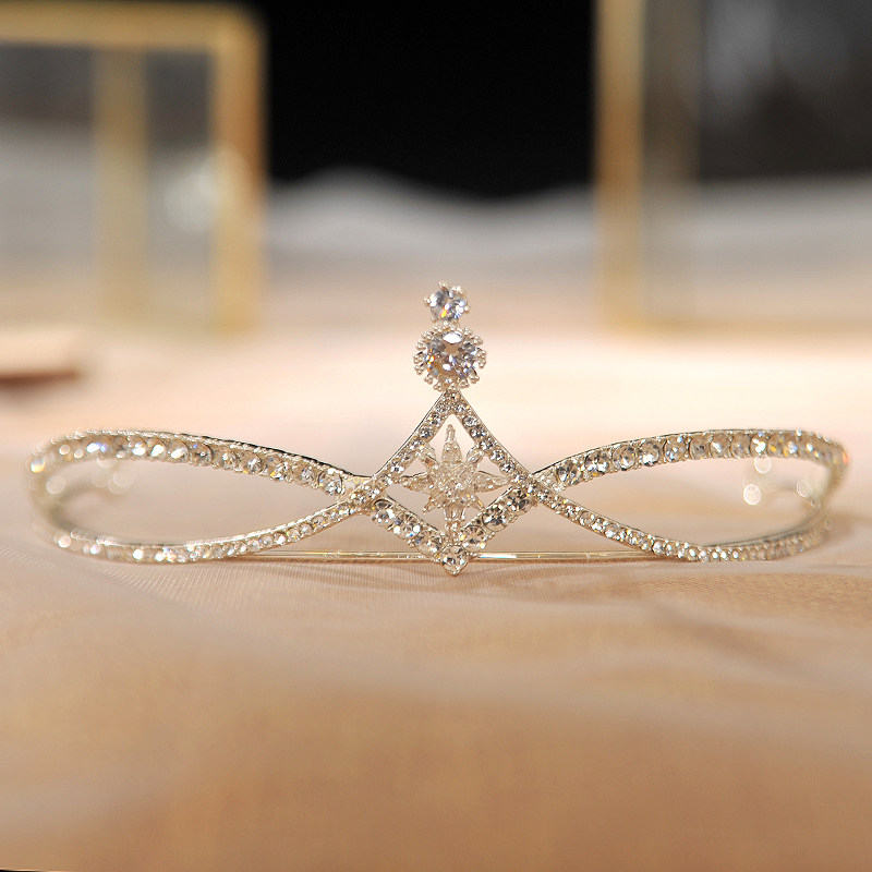 ETE Bride Wedding Crown Headwear Korean Style Delicate Birthday Party Princess Crown Wedding White Yarn Semi-circle Queen Crown