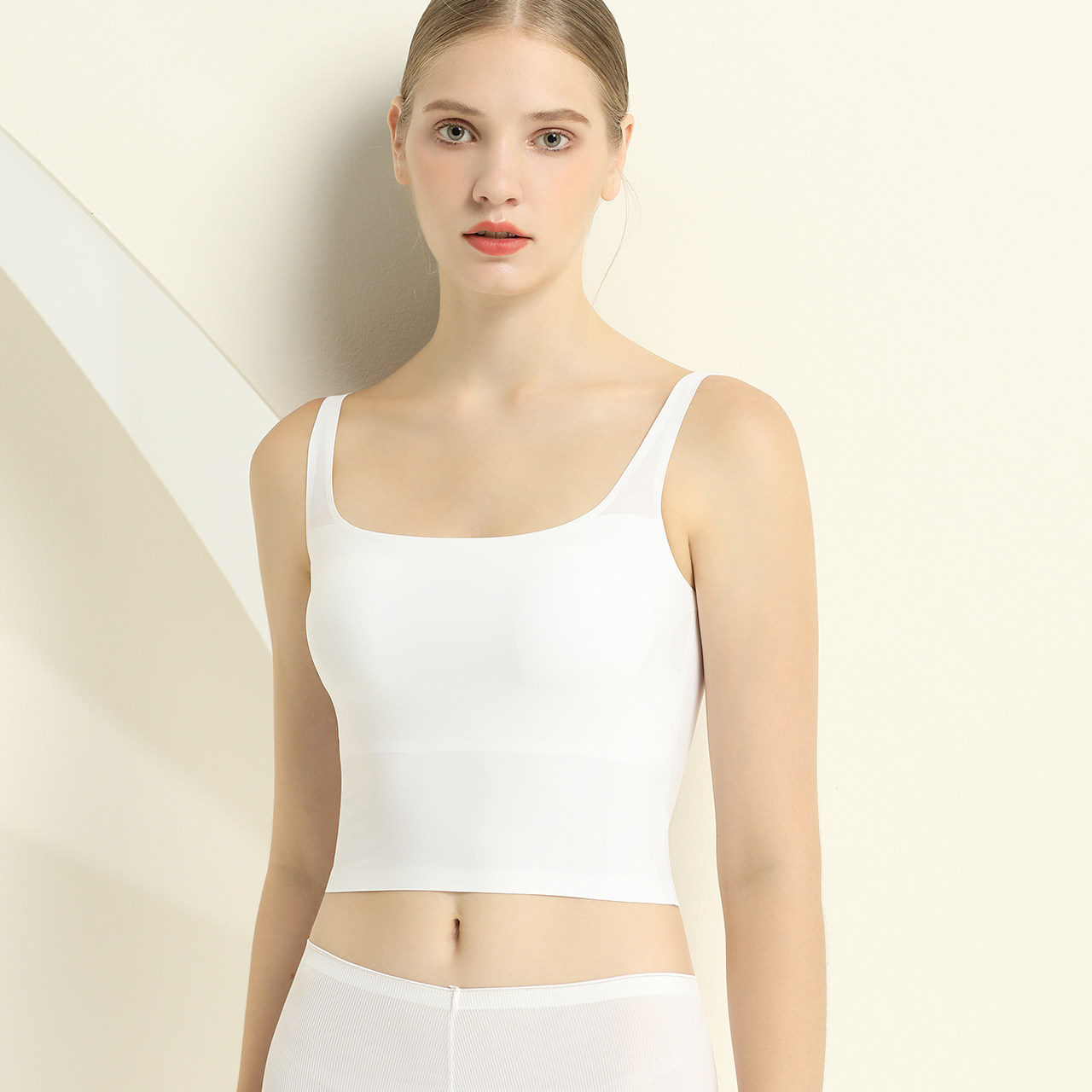 Camisole women's bra with chest pad integrated bra seamless short section tube top underwear worn outside the cup cover inside the base