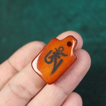 Tibetan old material yak bone ong character mantra clip side hanging pendant cultural toy beads bracelet ox bone pendant accessories