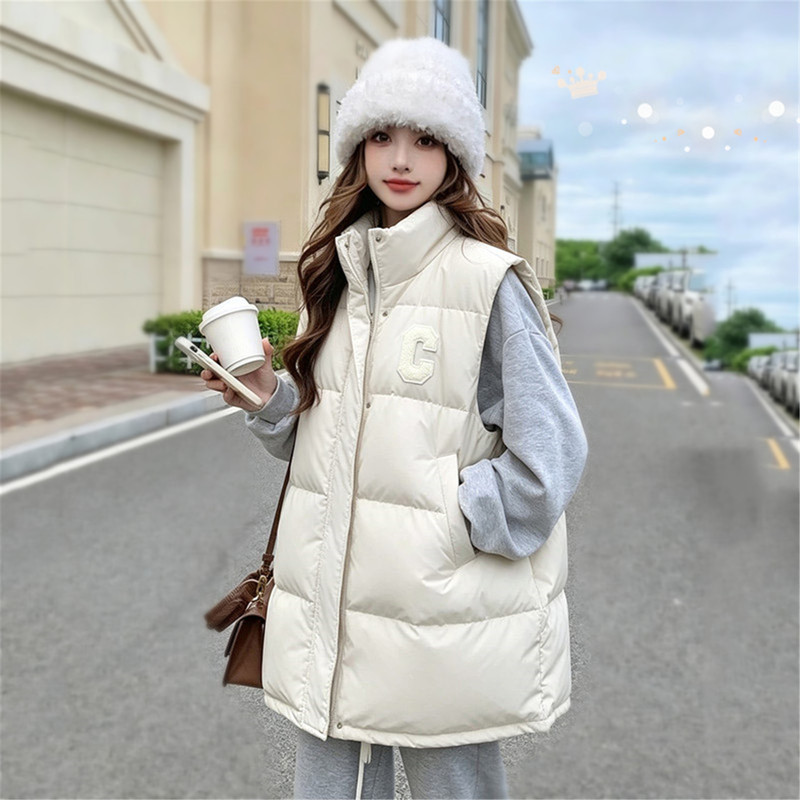 Korean-Style White Embroidered down Cotton Vest for Women, Autumn and Winter Outerwear, Stand Collar, Loose Fit, Sleeveless Jacket, Layered Wear Korean-Style White Embroidered down Cotton Vest for Women, Autumn and Winter Outerwear, Stand Collar, Loose Fit, Sleeveless Jacket, Layered Wear