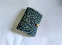 Темно -синий темно -синий цветок