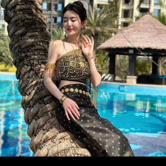 西双版纳泰国新款傣族服装女套装不掉粉披肩影楼民族风拍照艺考