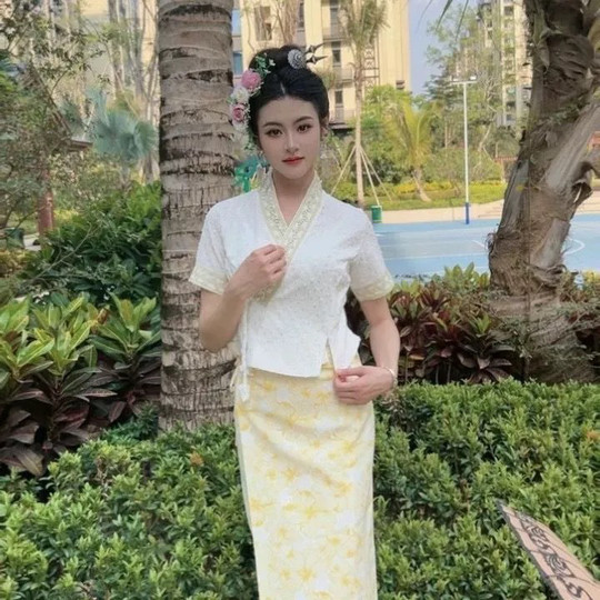 New Xishuangbanna Dai Ethnic Clothing for Women, Jacquard Top and Long Skirt, Traditional Thai Outfit Set, Everyday Wear