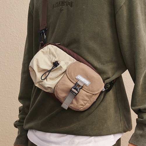 Чемпионский чемпионский мешок кроссбука 2025 осень и зимняя контрастная контрастная функциональная сумка для плеча на плечах.