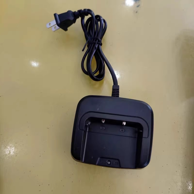 Dongke Dk-2000 Walkie-Talkie with One-Touch Frequency Matching and Anti-Magnetic Speaker