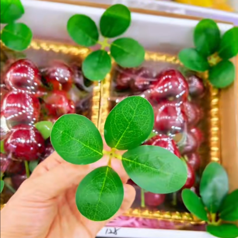 Artificial Green Fruit Decoration Small Green Leaf Tray Holy Fruit Artificial Bayberry Loquat Fruit Shop Gift Box Leaves