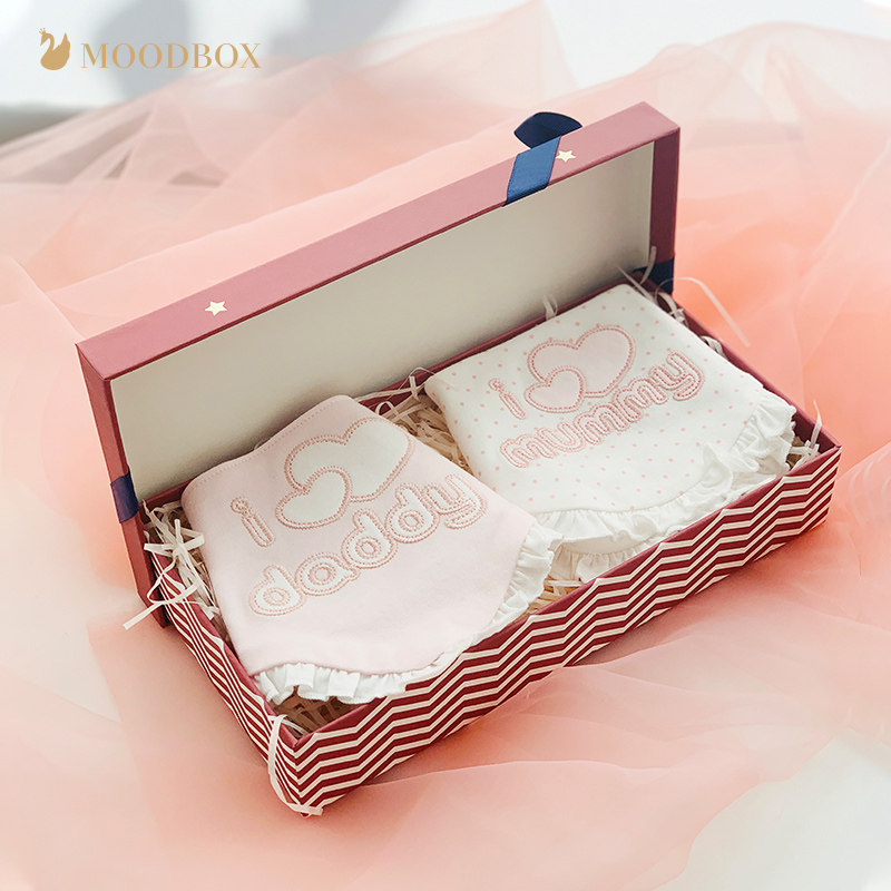 moodbox Newborn baby products gift box Cotton custom embroidery saliva towel bib Baby bib full moon gift