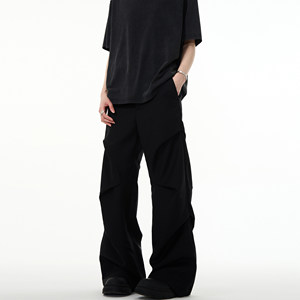 Madwitch American Retro Cleanfit High-End Casual Pants with Pleated Design, Loose and Slightly Flared Black Pants