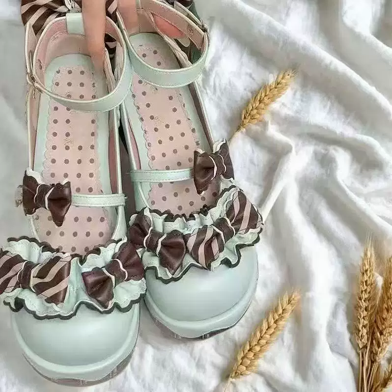 Cute strawberry, Lolita style