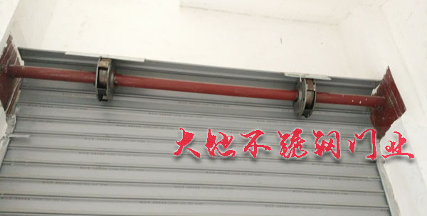 Manual roller shutter spring piece shrapnel roller shutter spring strip steel strip steel strip coil tape 38 50MM spring strip