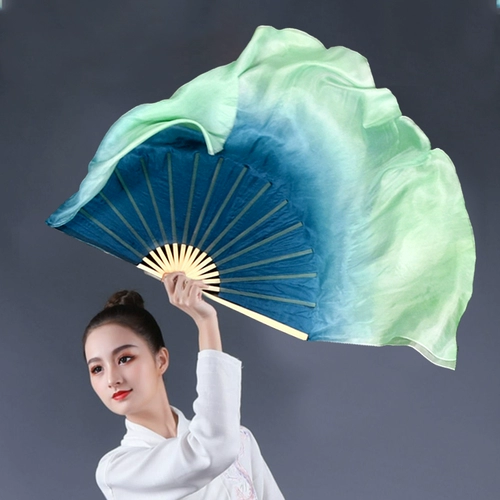 Западная камера находит ее зеленый настоящий фанат Silk Dance Fan Classical Dance Fan Чернила чернила синий и зеленый градиент древний фанат Янге