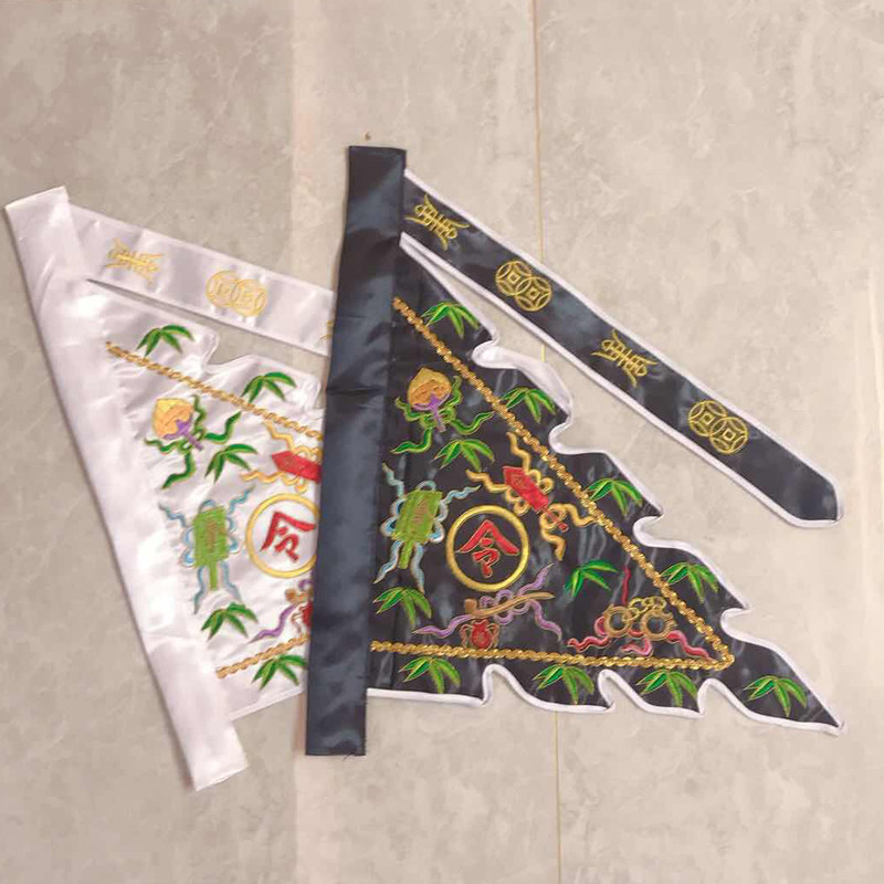 Money Berring Ball Flag Black and White Baby Boys with Malaysian characters