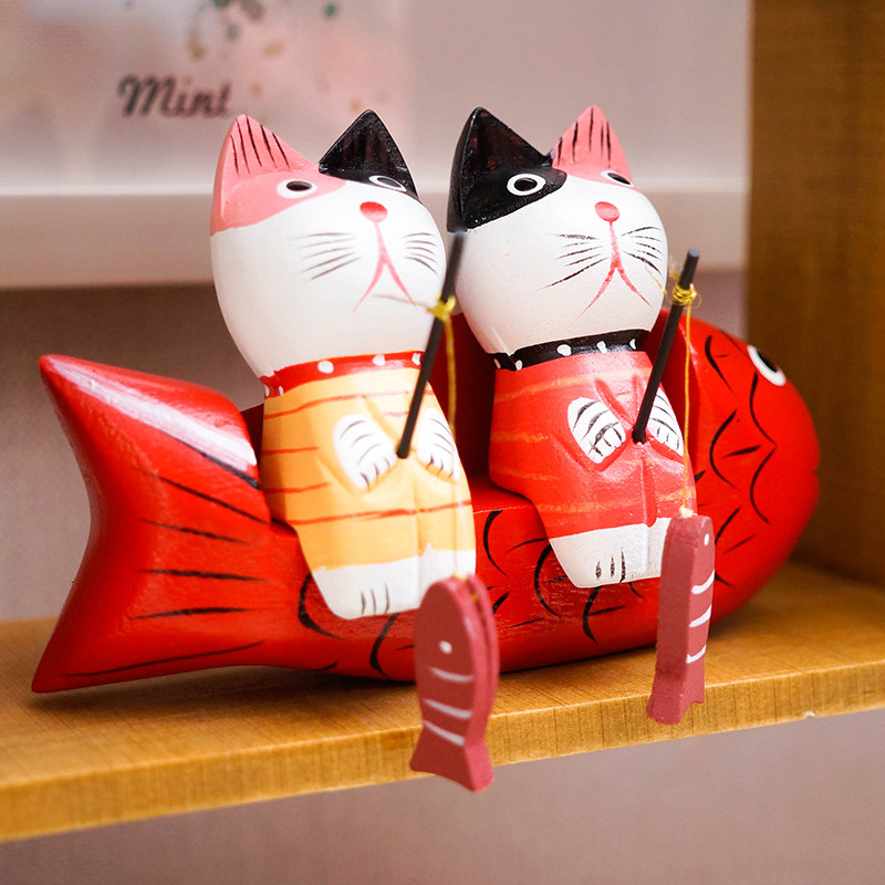 Japanese hand - drawn wind kitten fishing cat furnished wooden animal wooden bench desktop decoration office retro - setting