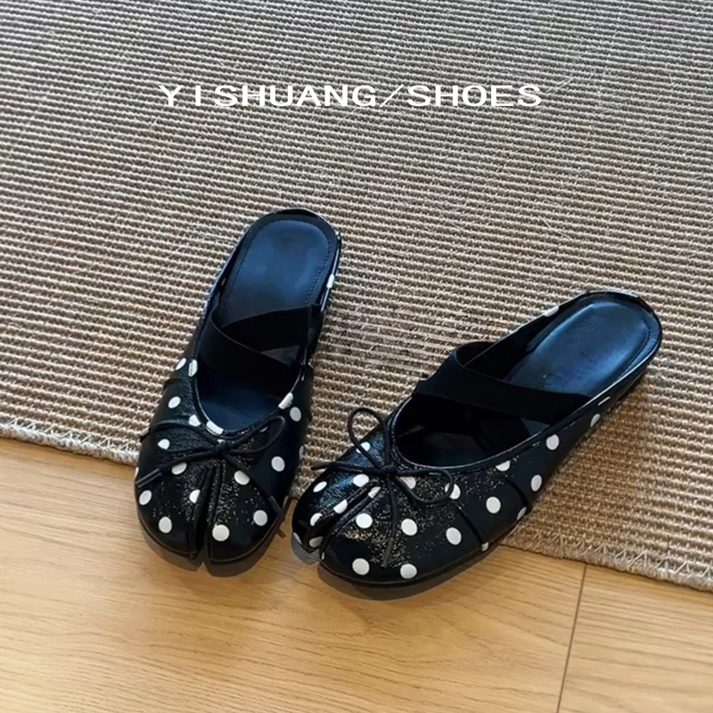 Sheepskin Version! Women's Closed-Toe Sandals in French Retro Style with Polka Dots, Split-Toe Pig's Hoof Shoes, Cross Elastic Band Mules
