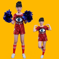 Красные шорты