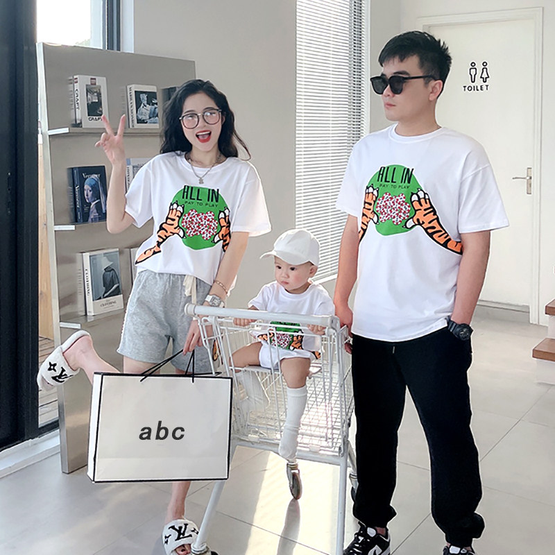 Korean version of a family of three-four-mouth fried street baby girl's mother and mother female dress with money tiger short sleeve casual T-shirt