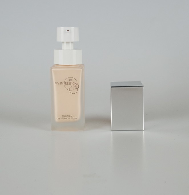 MI Liquid Foundation Light và che khuyết điểm lâu trôi trước khi trang điểm Kem nền dạng lỏng mềm mượt kiểm soát độ ẩm không thấm nước trang điểm nude kem nền revlon