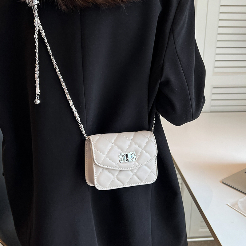 Diamond-Pattern Chain Bag for Women, Spring/Summer 2026 New Fashion, High-End Feel, ins Crossbody Bag, Versatile Mini Square Bag Diamond-Pattern Chain Bag for Women, Spring/Summer 2026 New Fashion, High-End Feel, ins Crossbody Bag, Versatile Mini Square Bag