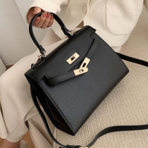 Advanced Senses Package Casual Women Bag New 2021 Korean version Fashion minimalist temperament 100 lap single shoulder obliquely satchel bag