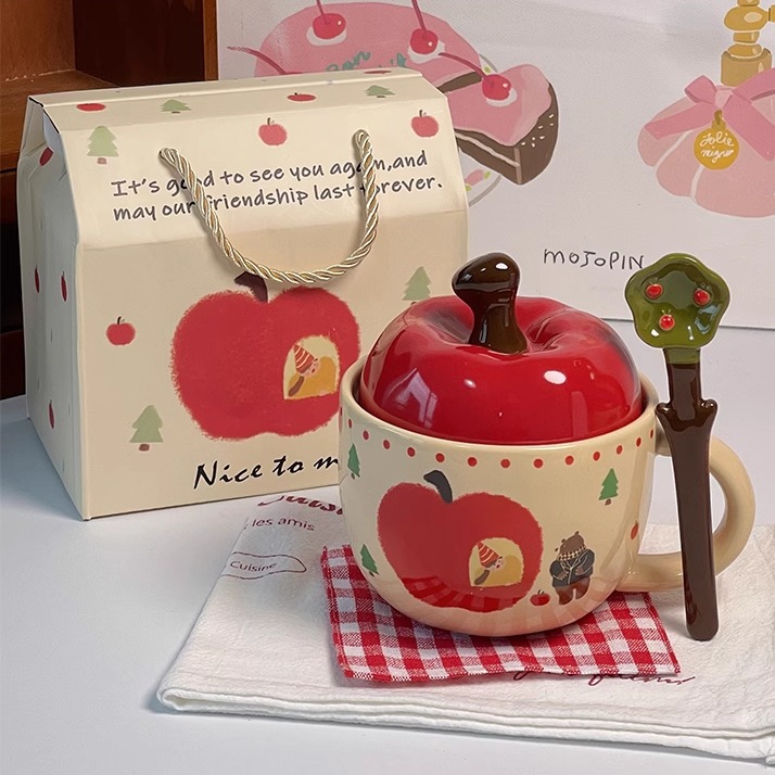 新年の誕生日プレゼントかわいいアップルウォーターカップガールフレンドマグカップ蓋付きスプーンセラミックカップお土産