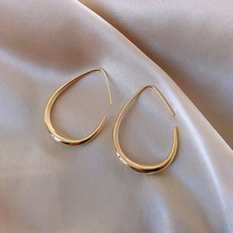 Hong Kong (designer) RVY 2021 new oval earnail mesh red temperamental ear decoration retro style European and American earrings