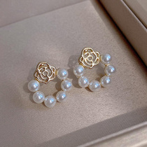 Hong Kong (designer) RVY 2021 Gathering stunning hollowed-out rose earrings elegant and delicate pearl earrings