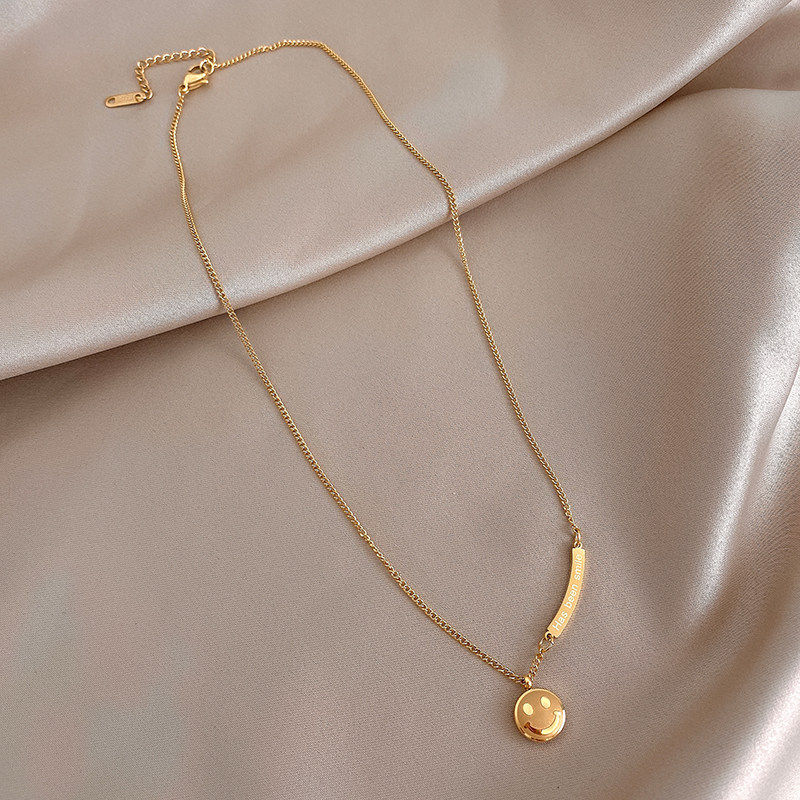 Hong Kong (designer) RVY 2021 new net red smiley face necklace lukewarm collarbone neck necklace minimalist pendant