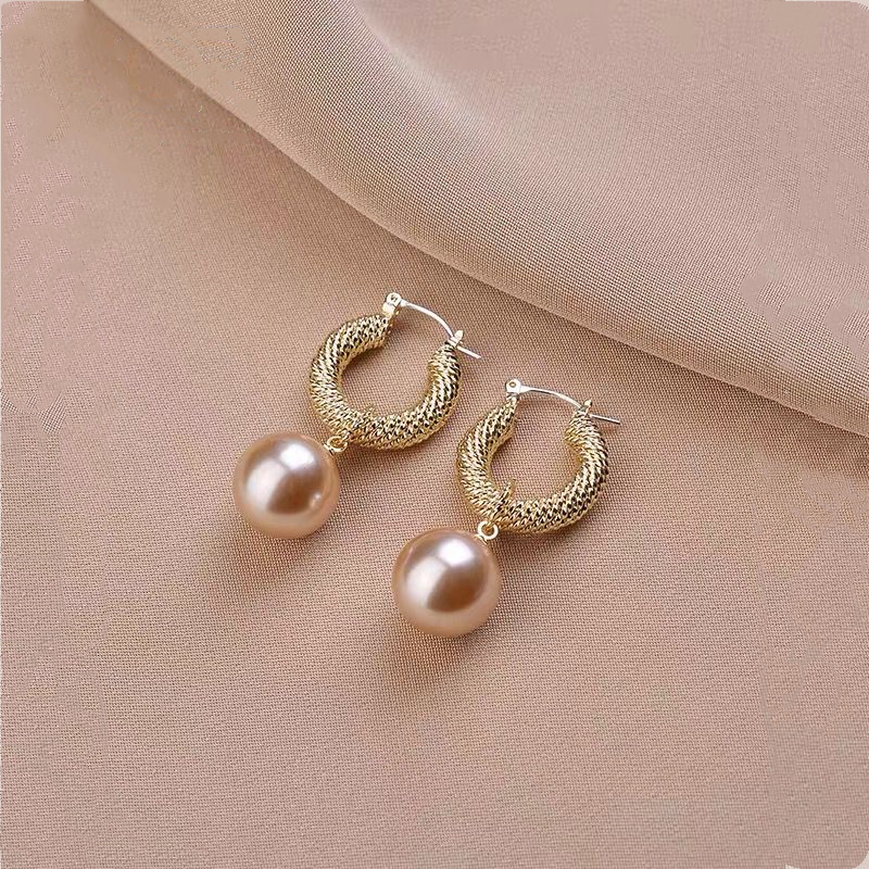 Hong Kong (designer) RVY 2021 new pearl earrings tide high-end atmospheric earrings female niche ear pins