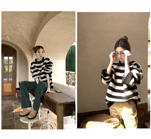 HelloooEat lazy sweater retro round neck pullover long sleeve 2022 French striped sweater loose