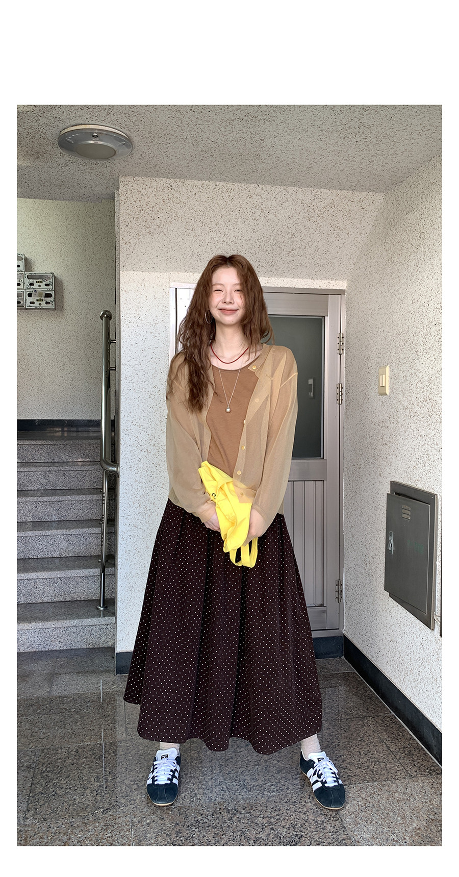 HelloooEat японская винтажная юбка в горошек осенняя коричневая универсальная стройнящая А-силуэта средней длины