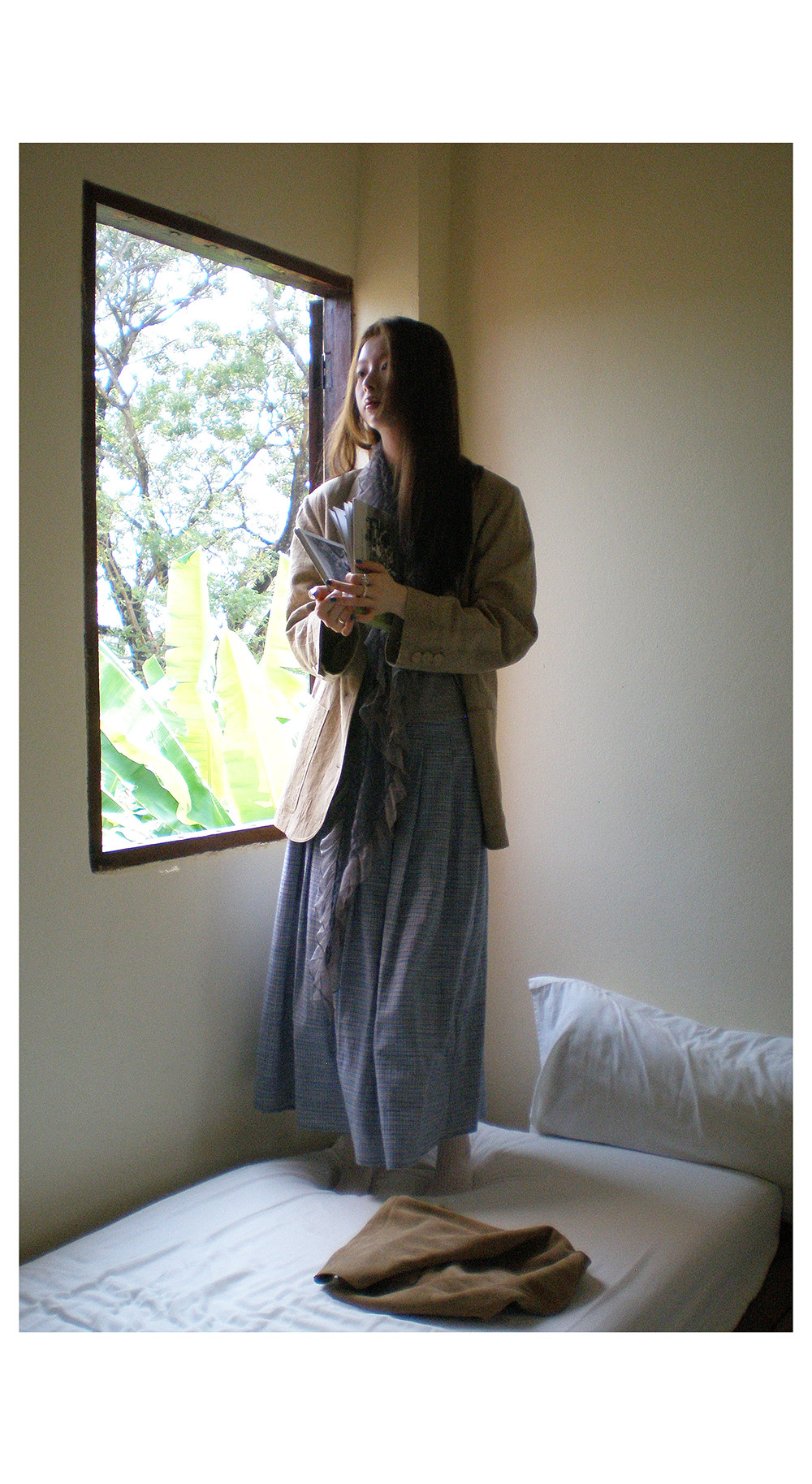 Hellooo Eat свежая сине-фиолетовая клетчатая юбка 2025 ретро плиссированная клетчатая стройнящая длинная юбка