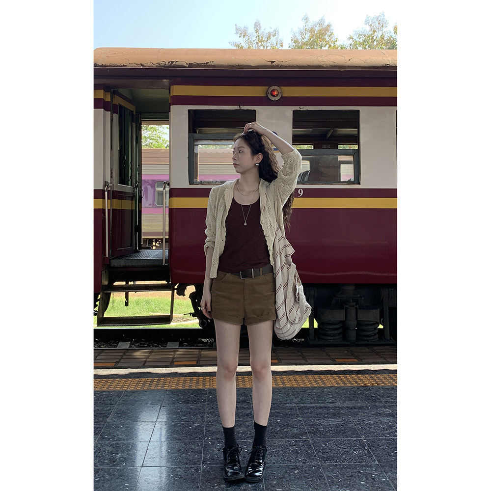 HelloooEat вельветовые шорты с карманами цвета хаки прямого кроя повседневные брюки