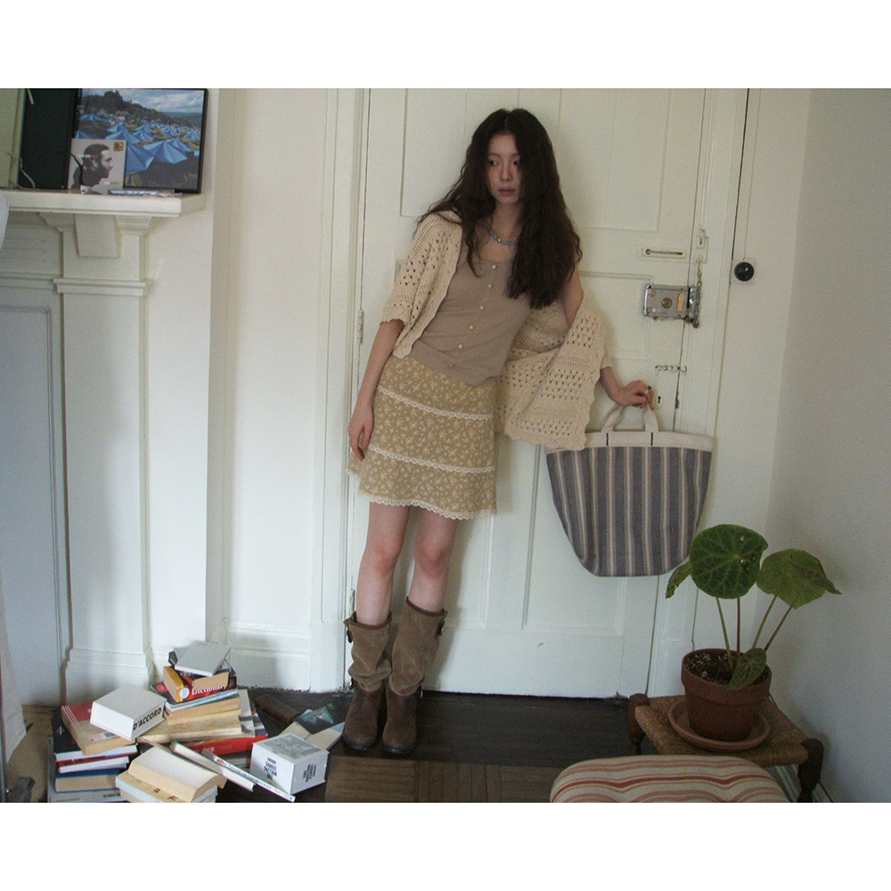 Hellooo Eat винтажная юбка-трапеция с цветочным принтом и кружевными вставками лето 2025