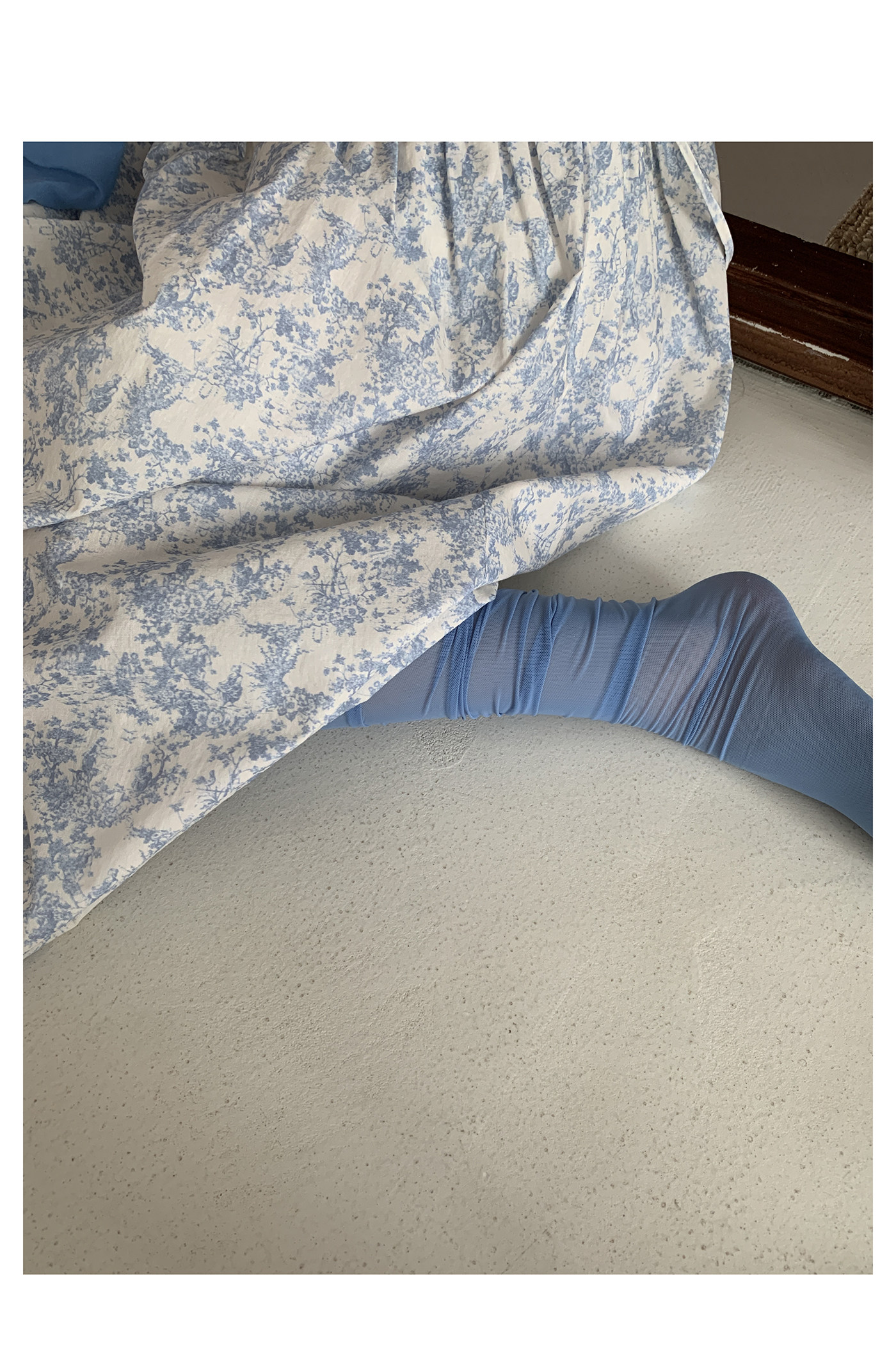 HelloooEat японское однотонное платье с открытыми плечами, нежное свободное платье с пышными рукавами и цветочным принтом средней длины